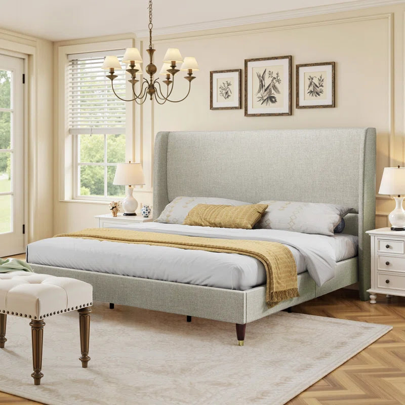 Belo Upholstered Platform Bed