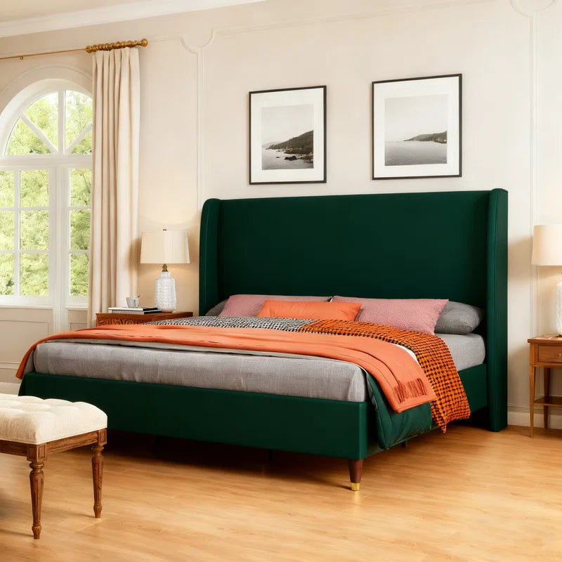 Belo Upholstered Platform Bed