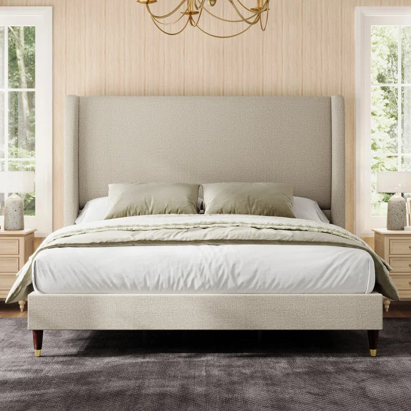 Belo Upholstered Platform Bed