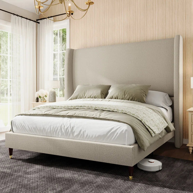 Belo Upholstered Platform Bed